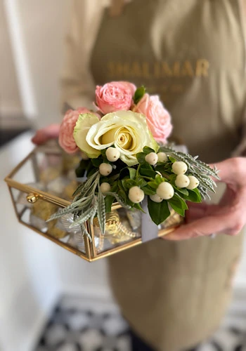 Cam Altıgen Kutuda Çikolata