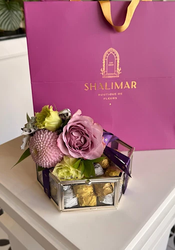 Silver Çerçeveli Cam Kutuda Çikolata