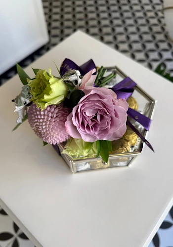 Silver Çerçeveli Cam Kutuda Çikolata