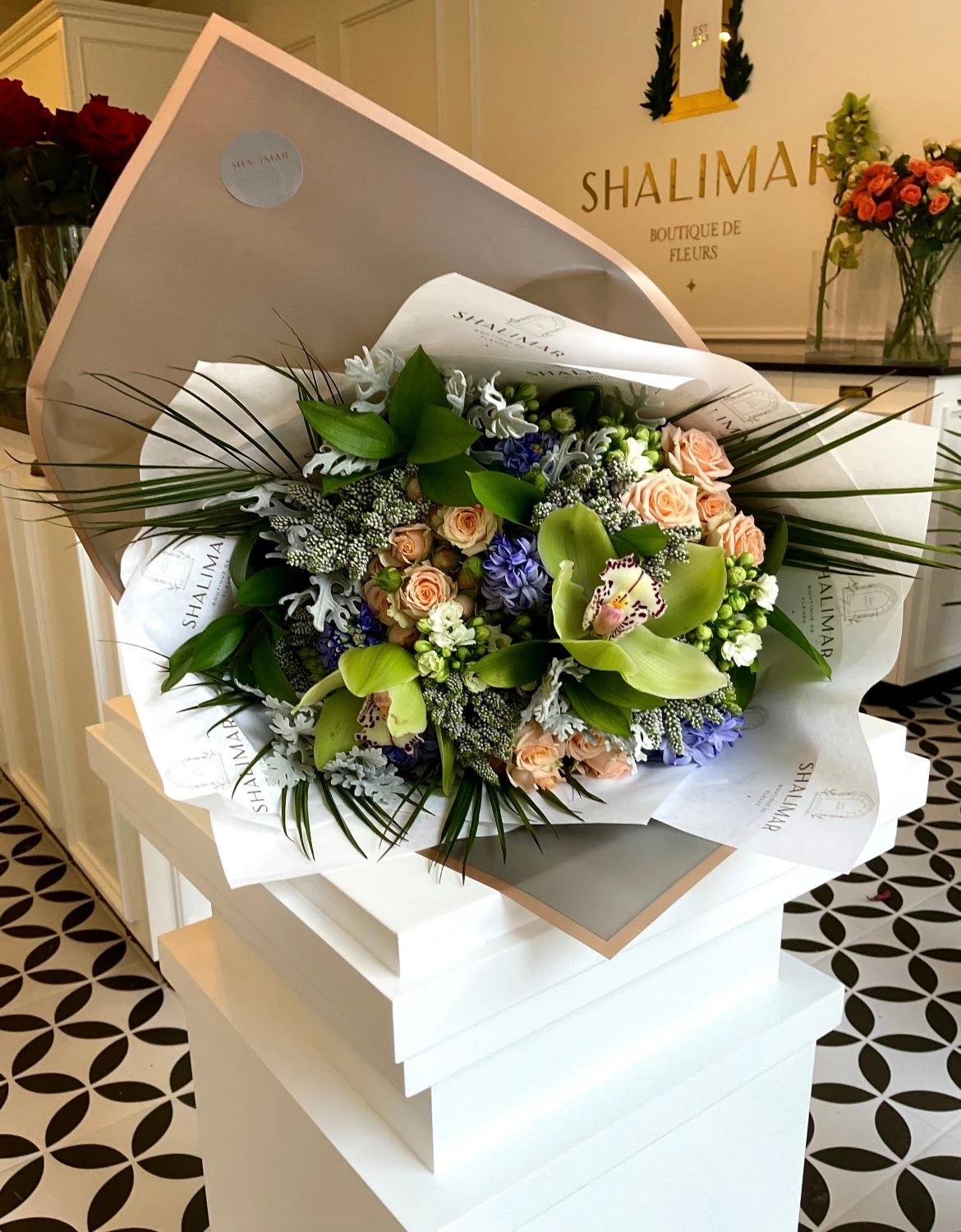 Cymbidium Deluxe Buket